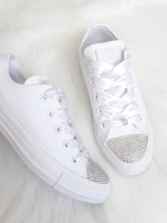 Čistobiele converse, čistý crystal