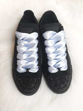Čierne converse, čierny crystal, bledomodré šnúrky